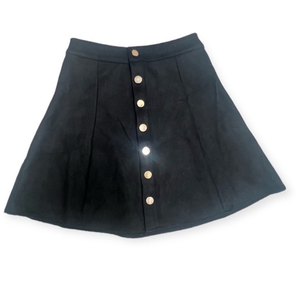 Fuiloth Dresses & Skirts - NWT Fuiloth Faux Suede Feel Mini Skirt Size S